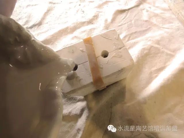 1475205807636917.png 2035e92_愛奇藝.png