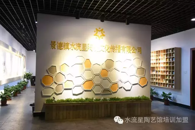 1476238785516659.png 8ec56f8_愛奇藝.png